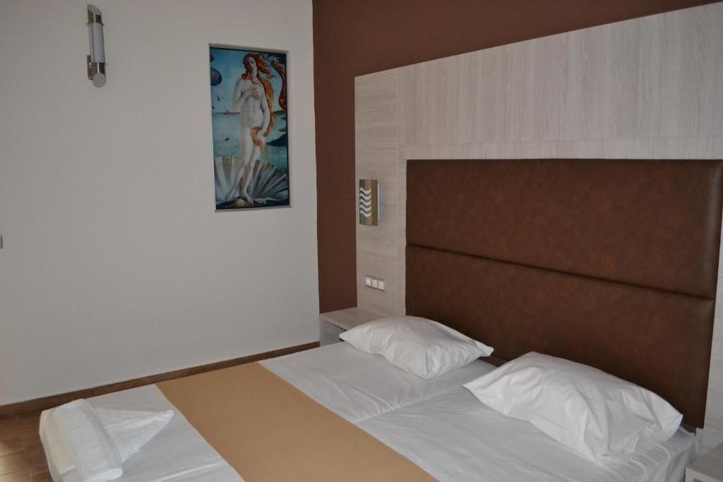 Karavos Hotel Apartments Archangelos  Bilik gambar